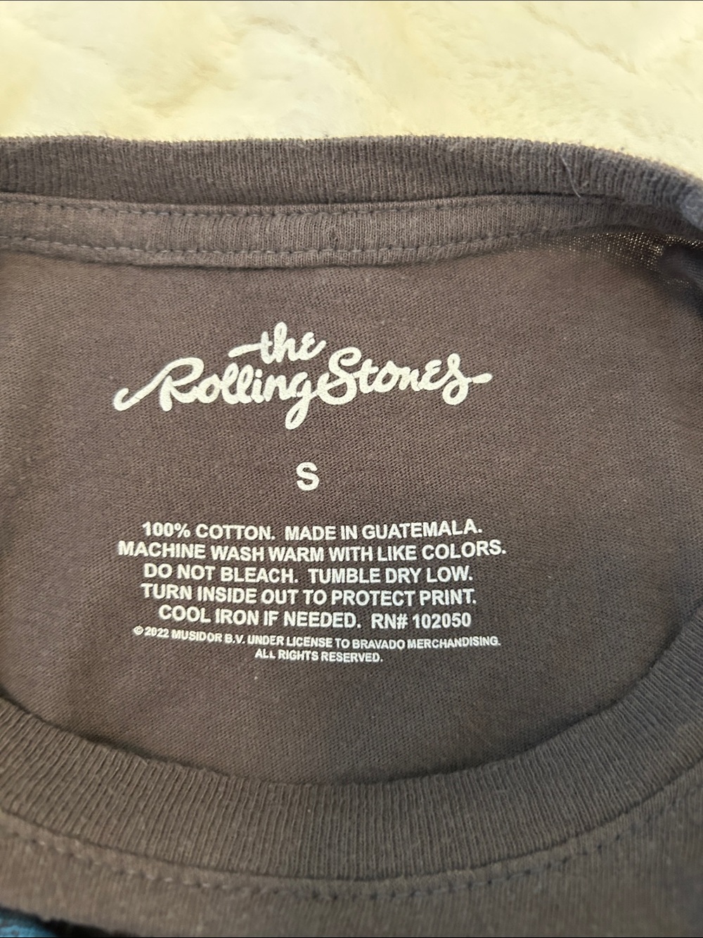 Vintage Women’s Rolling Stones Tee with Multicolor Logo size S - Picture 3 of 3